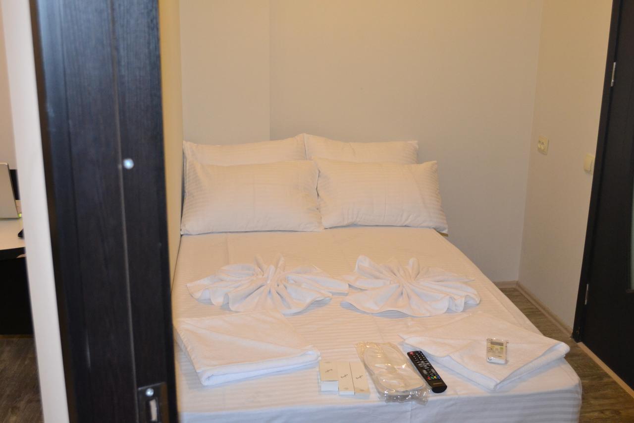 Hotel Rustaveli 36 Tbilisi Ngoại thất bức ảnh