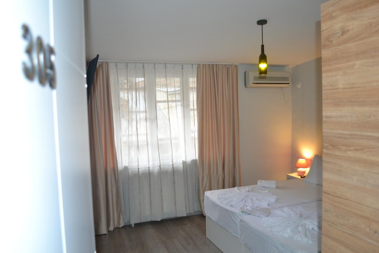 Hotel Rustaveli 36 Tbilisi Ngoại thất bức ảnh